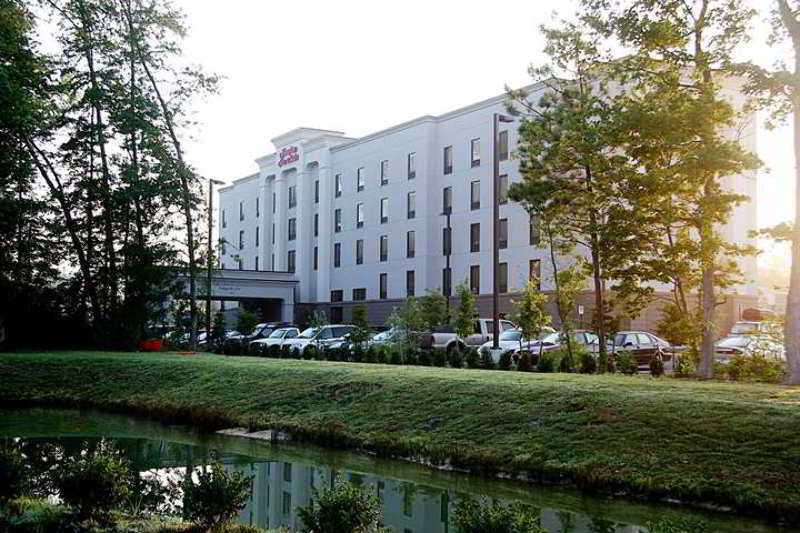 Hampton Inn & Suites Chesapeake-Square Mall Exterior photo